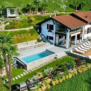 https://villa-rosch.it-lombardy.com